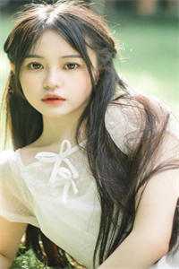 她是美人，白发也惊春裴邵年叶玲玲后续+全文